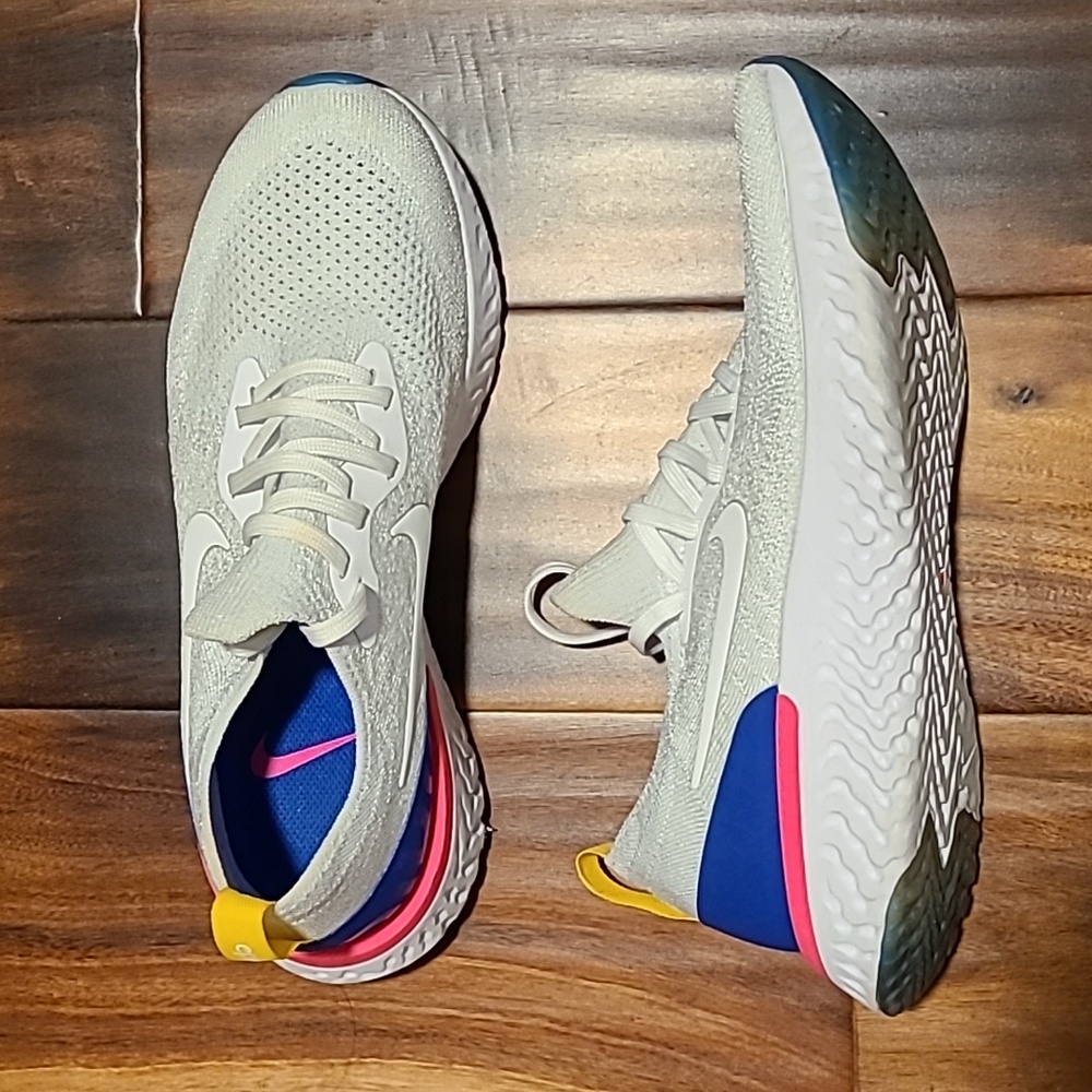 Nike Epic React Flyknit Shoes, 8.5, white
